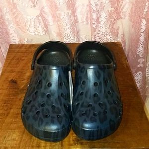 CROCS baya leopard print